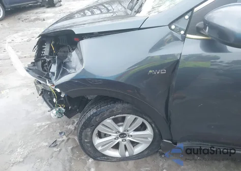 2018 Kia Sportage Lx z USA, uszkodzony, nr VIN KNDPMCAC6J7448216